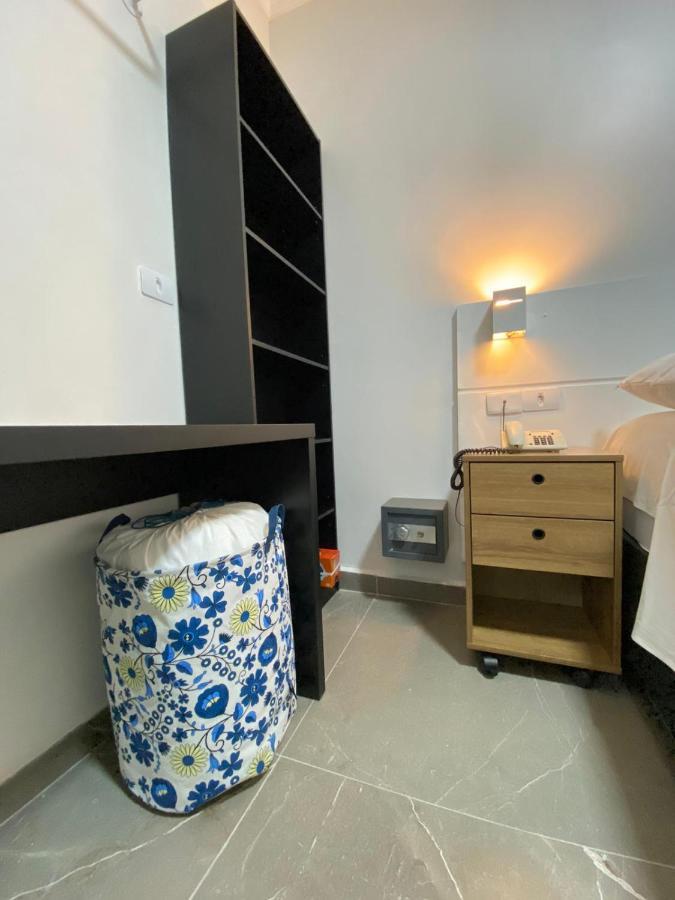 Flat - Acomoda Ate 4 Hospedes - Bairro Do Gonzaga - Santos Sp Zewnętrze zdjęcie