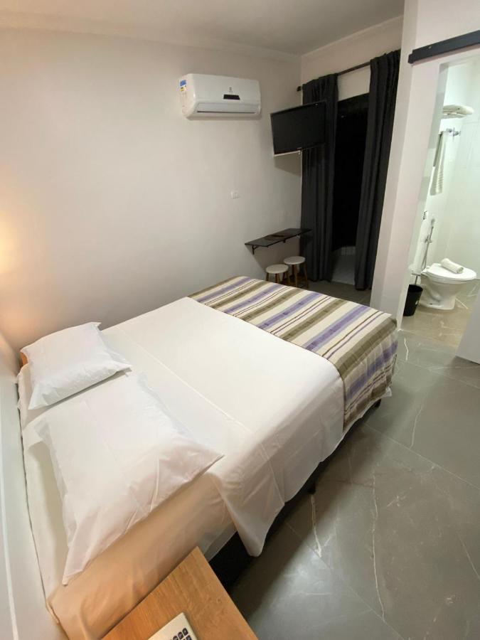 Flat - Acomoda Ate 4 Hospedes - Bairro Do Gonzaga - Santos Sp Zewnętrze zdjęcie