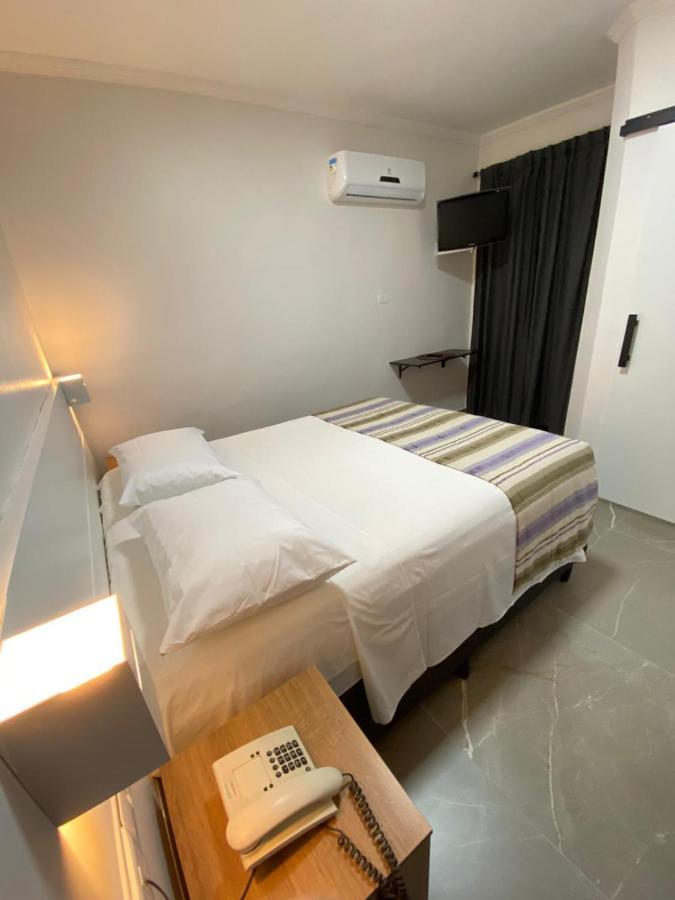 Flat - Acomoda Ate 4 Hospedes - Bairro Do Gonzaga - Santos Sp Zewnętrze zdjęcie